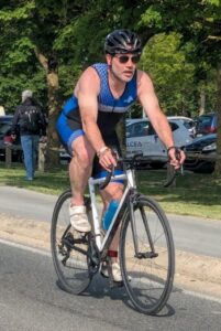Mikl sur son vélo